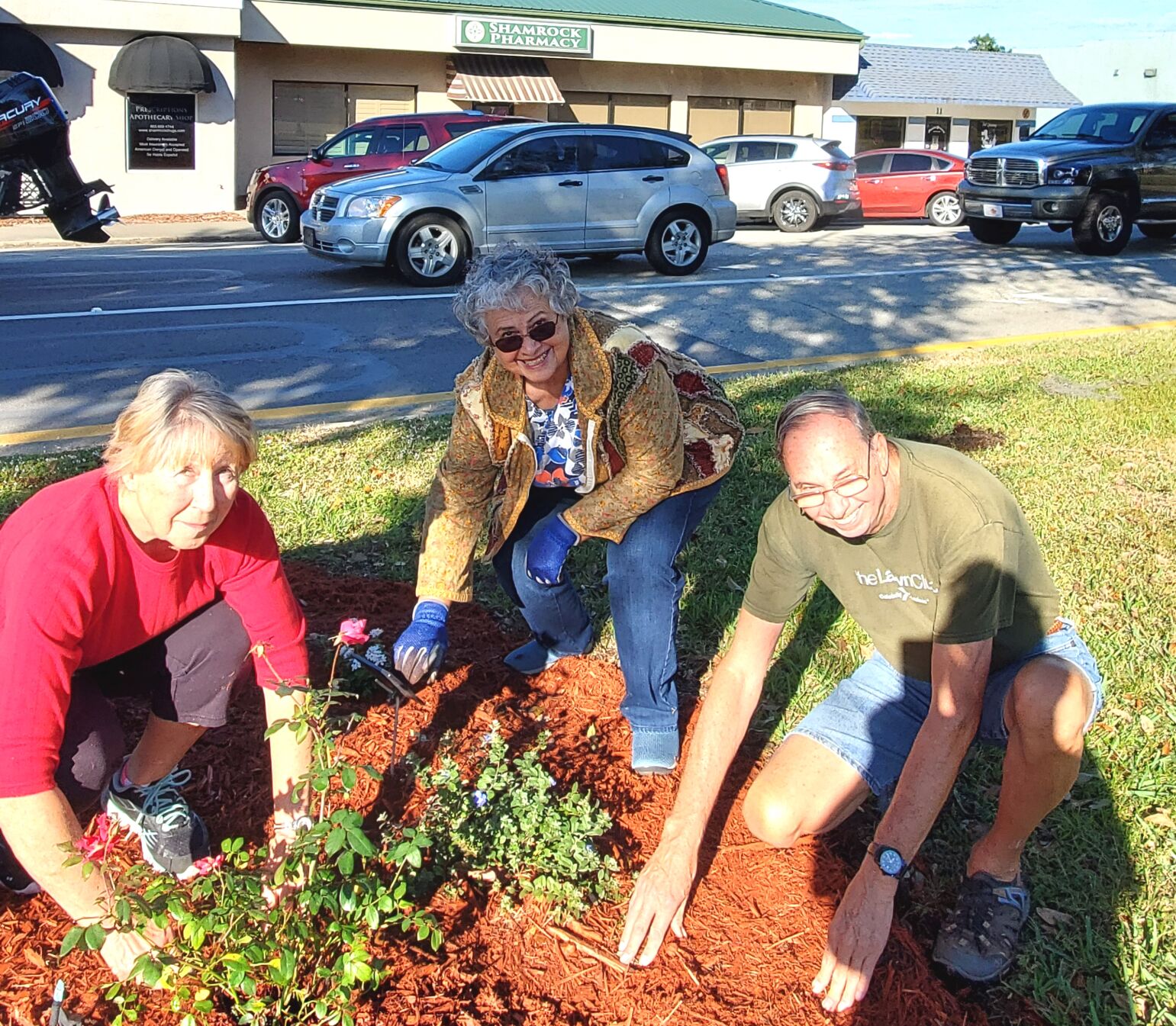 LP Garden Club brighten Main Ave.